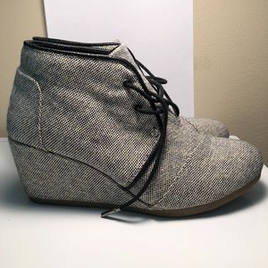 TOMS Metallic Linen Desert Wedge Boot